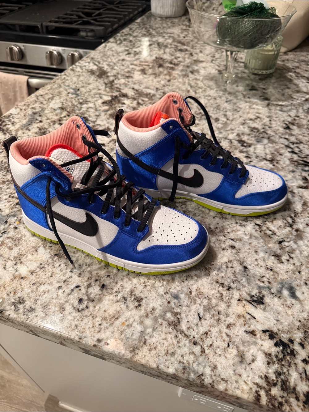 Nike High-Top dunk Sneakers in Blue, White & Black with Pink Lining